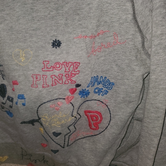 ☆ HTF vintage embroidered vs pink hoodie - Picture 10 of 15